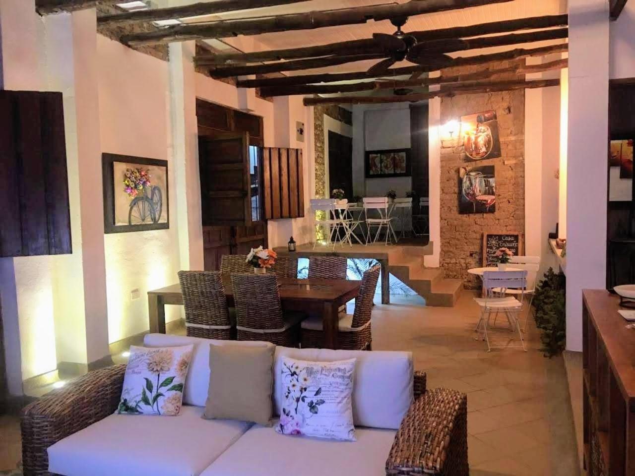 Casa Ensueno Hogar Boutique Hotel Гуадуас Екстериор снимка