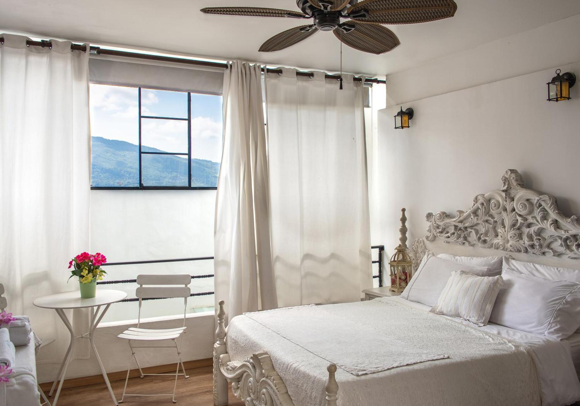 Casa Ensueno Hogar Boutique Hotel Гуадуас Екстериор снимка