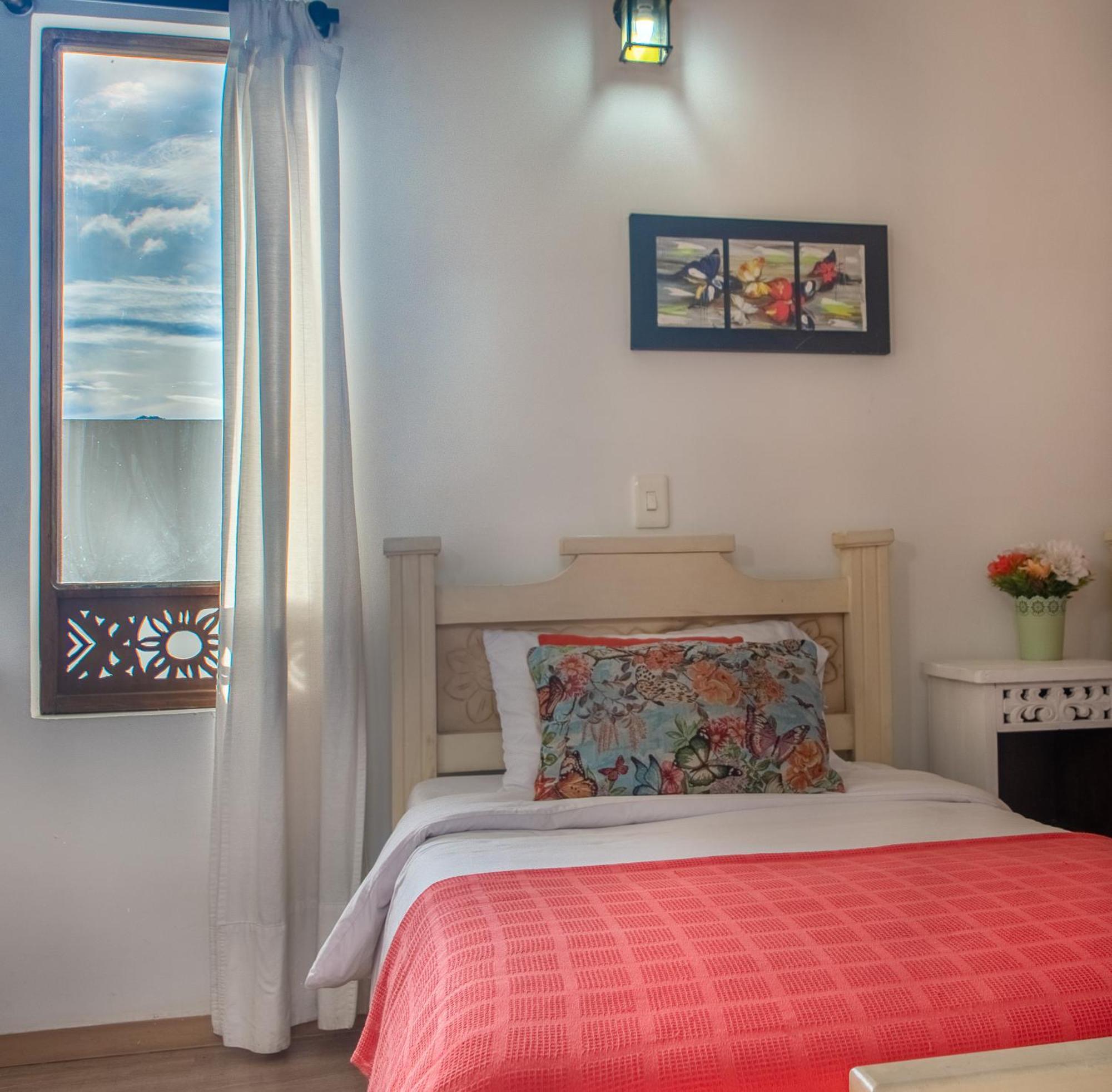 Casa Ensueno Hogar Boutique Hotel Гуадуас Екстериор снимка